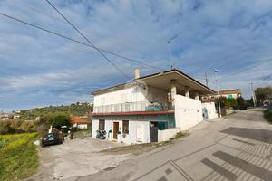 4 LOCALI A AGROPOLI
