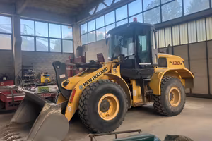 Pala new holland W130B