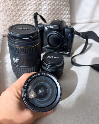 Kit Reflex Fujifilm FinePix S1 Pro + Nikon AF 50mm