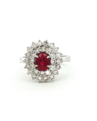 Anello con Rubino e Doppio giro di Diamanti