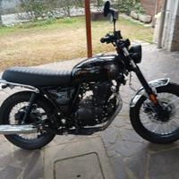 moto Brixton Cromwell 250 con 1.100 km