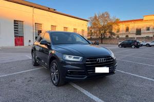 Audi Q5 3.0 TDI quattro tiptronic Sport