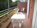 ampio-bilocale-con-terrazza-e-piscina