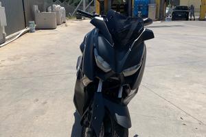 YAMAHA X-MAX 125 IRON MAX (2019) - solo 9.200 km