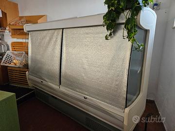 Murale frigo generi alimentari 