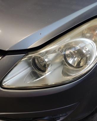 Proiettore sinistro OPEL CORSA D del 2008