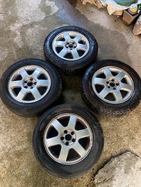4 cerchi Audi + gomme 195/65r15 nordica (leggi )