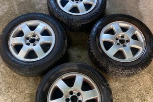 4 cerchi Audi + gomme 195/65r15 nordica (leggi )