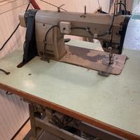 Macchina per cucire industriale