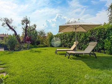 VILLA A SCHIERA D'ANGOLO A BARDOLINO