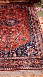 Tappeto orientale annodato a mano