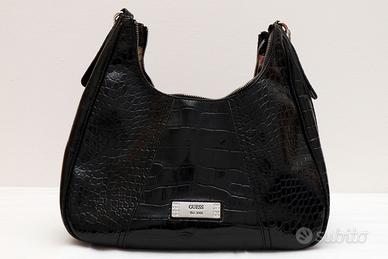 Borsa GUESS vintage nera effetto coccodrillo