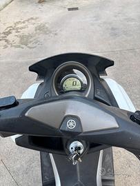 Scooter nmax 125