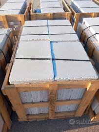 PAVIMENTO IN PIETRA NATURALE 