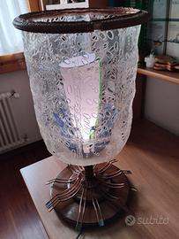LAMPADA ARTISTICA CON MATERIALI DI RECUPERO