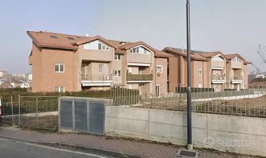 Immobile in asta di 92 m² con 2 locali e box auto 
