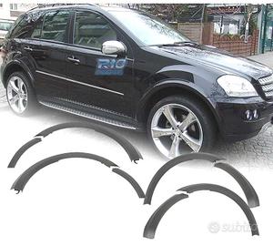 PARAFANGHI MERCEDES CLASSE ML W164 05-11 LOOK AMG 