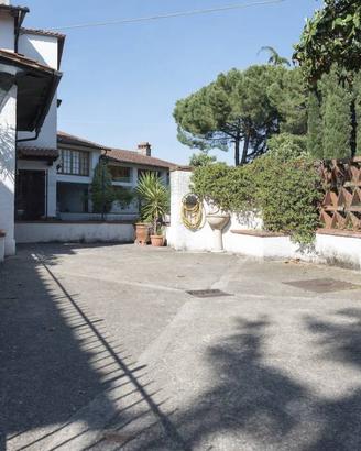 Immobile di 180 m² a Campi Bisenzio