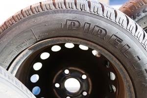 Gomme Neve Pirelli 195/65 R15 + Cerchioni