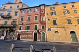 MULTILOCALE A SUBIACO