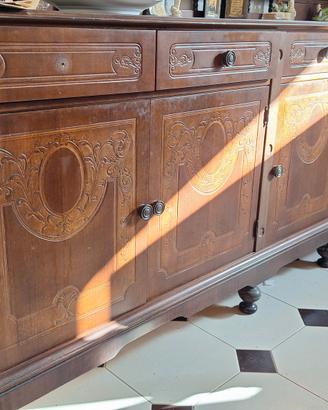 Madia e credenza uguali