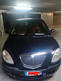 LANCIA  Ypsilon. 
