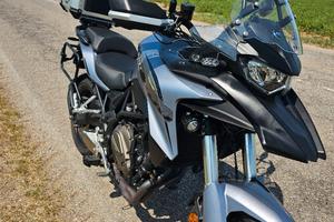 QJ SRT 700 s