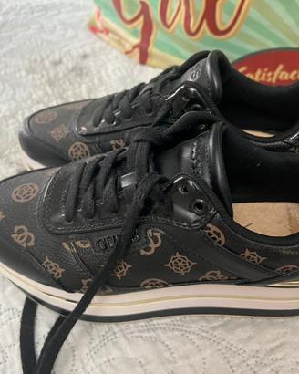 Scarpe donna guess ginnastica