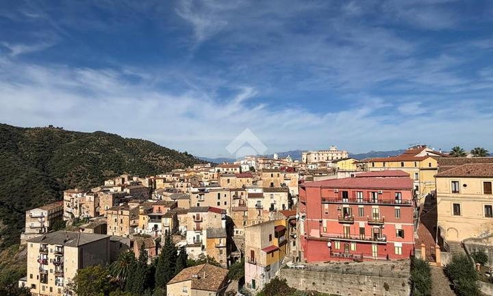 5 LOCALI A CORIGLIANO-ROSSANO