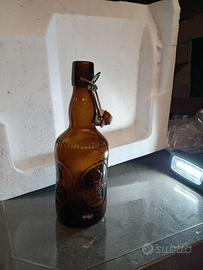 Bottiglia tedesca vintage in vetro marrone