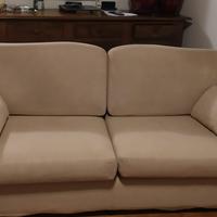 Coppia di divani artigianali