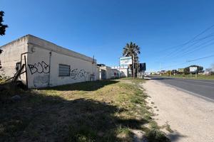 Viale Marconi Locale polifunzionale con ampio cort