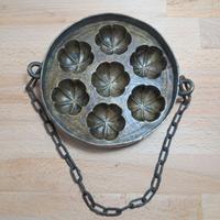 Stampo vintage in bronzo per dolci