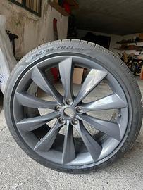 Cerchi posteriori Tesla Model S + gomme 