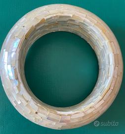 Bracciale rigido in madreperla