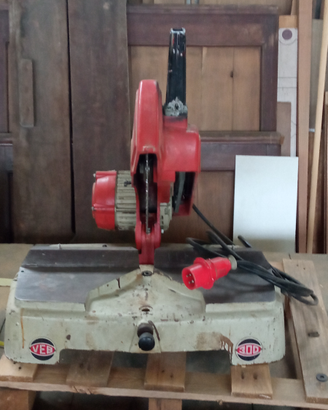 Troncatrici per legno cassone e tavolo
