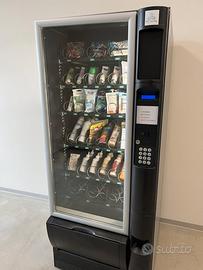 distributore automatico snack-bevande