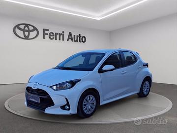 TOYOTA Yaris 1.0 active