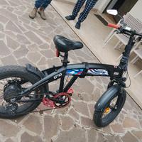 bicicletta elettrica fat EMG