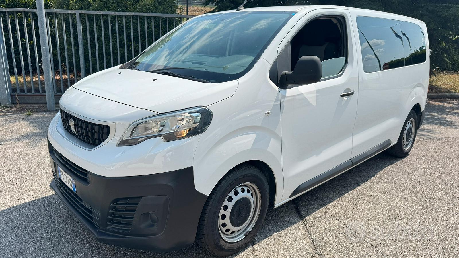 Peugeot Traveller