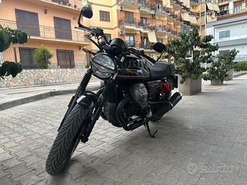 Moto Guzzi V7 Stone Special Edition