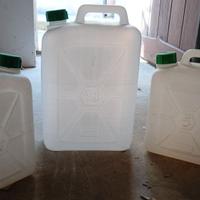 n.5 Bidoni lt.5 e lt.10