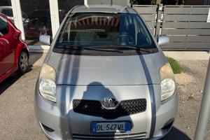 Toyota Yaris 1.0 5 porte Sol