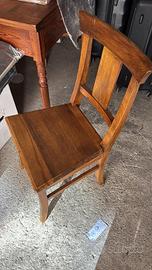 Tavolo sedia e mobile antico di falegnameria