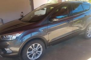 Ford Kuga  – SUV Affidabile