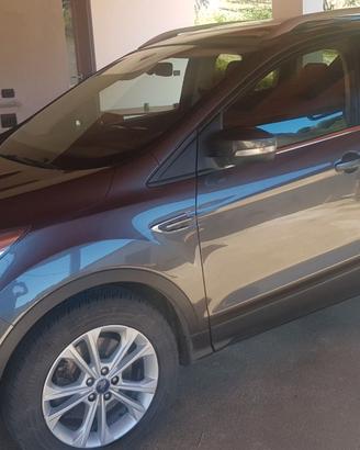 Ford Kuga  – SUV Affidabile