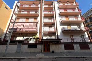 4 LOCALI A GIOVINAZZO