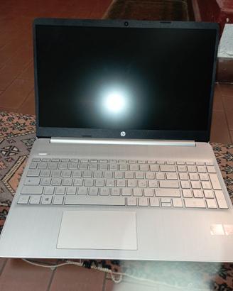 HP Laptop 15s | Ryzen 3 | 512GB SSD | 8GB RAM