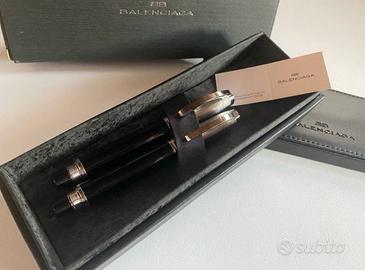 Penna Balenciaga