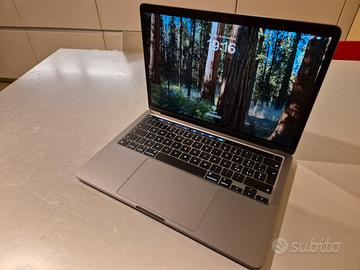 Apple MacBook Pro 13" M2